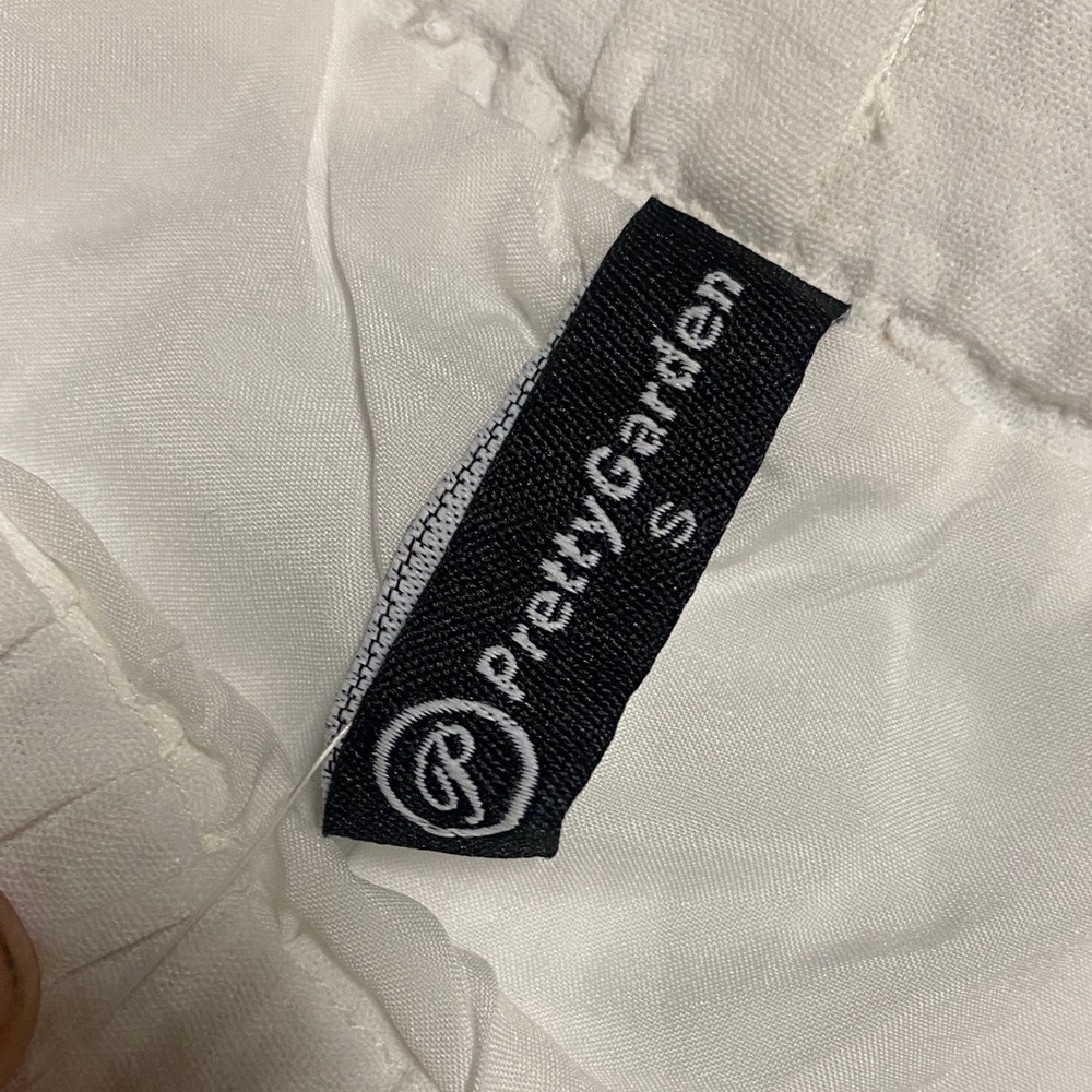 Women's White Athletic Wide Leg Shorts NWT Summer Athleisure Lightweight - Picture 2 of 9